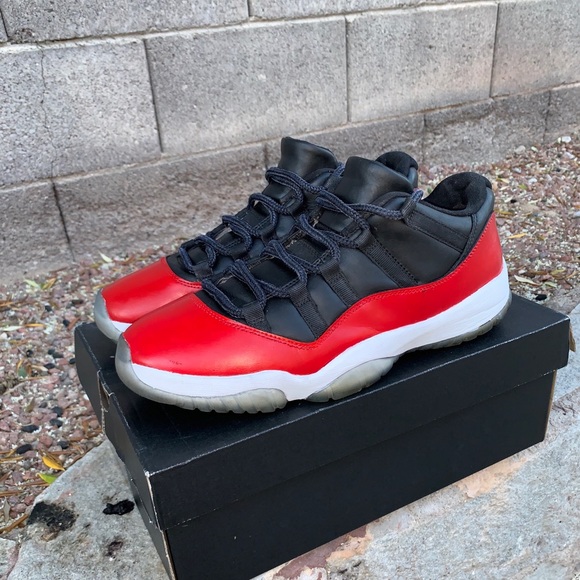 Size 10.5 - Picture 3 of 4